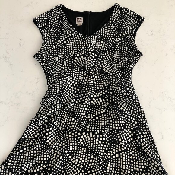 Anne Klein Cap Slv Fit & Flare Geometric Print Belted V Neck Dress Blk Wht Sz 12 - Picture 11 of 14